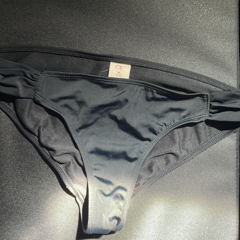 black bikini bottom size m